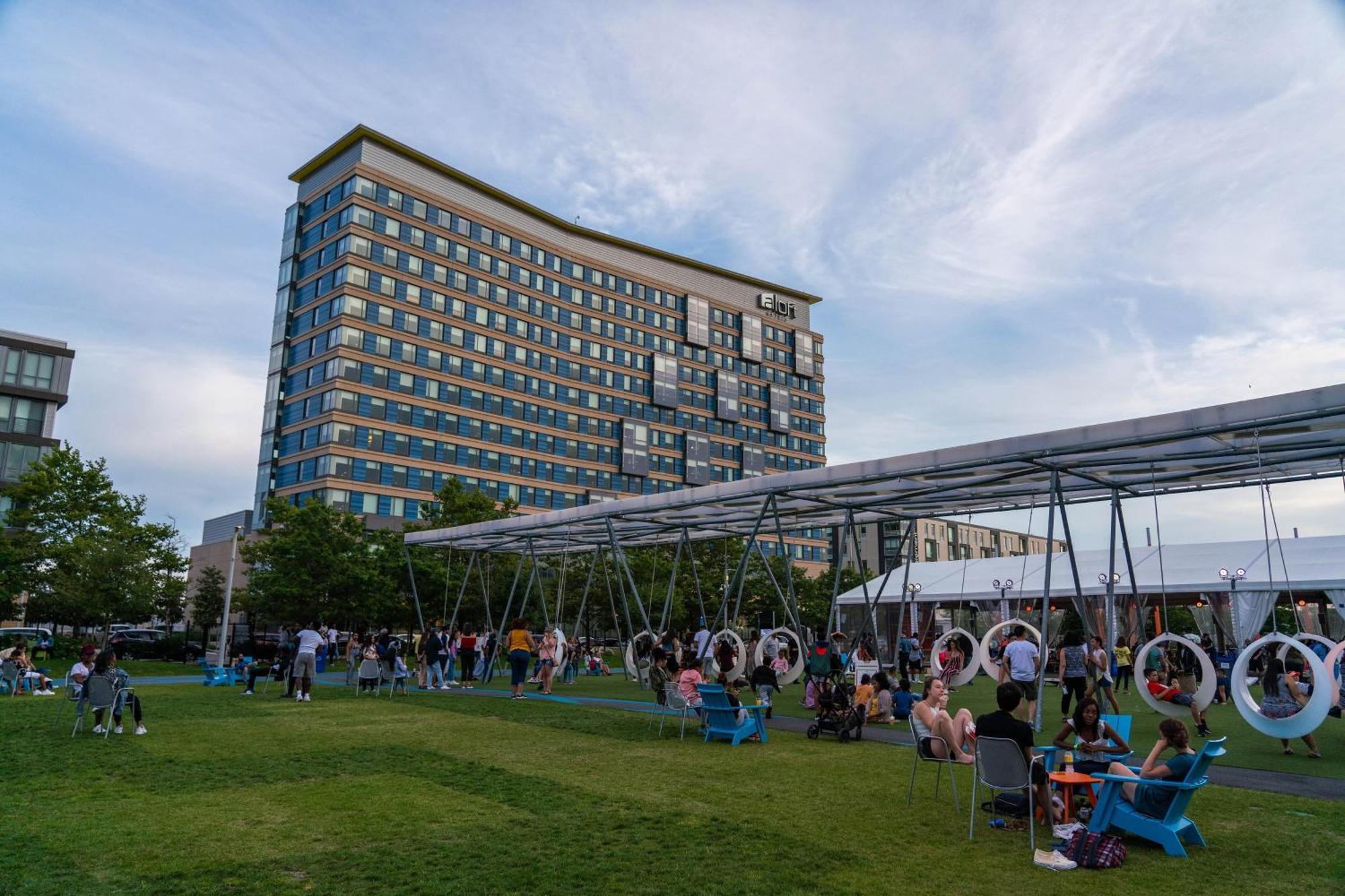 Aloft Boston Seaport District Hotel Exterior photo